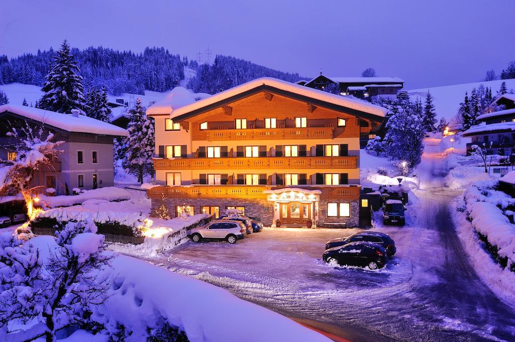 Hotel Garni Alpenland Altenmarkt im Pongau Exterior photo